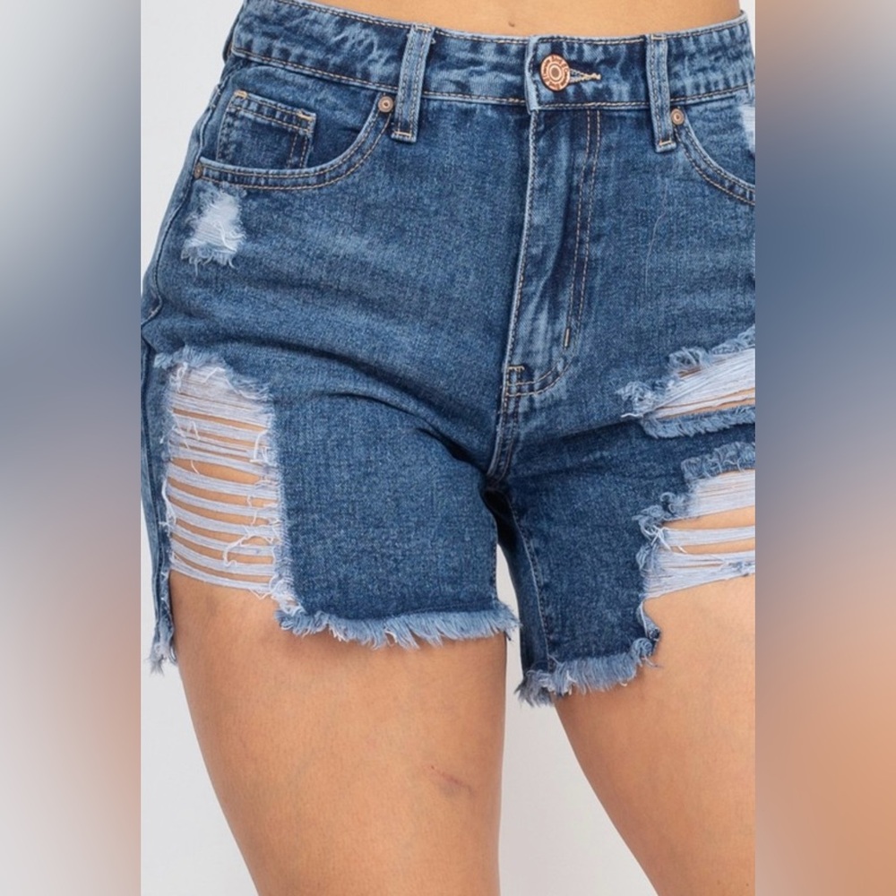 Ripped FivePocket mini denim shorts